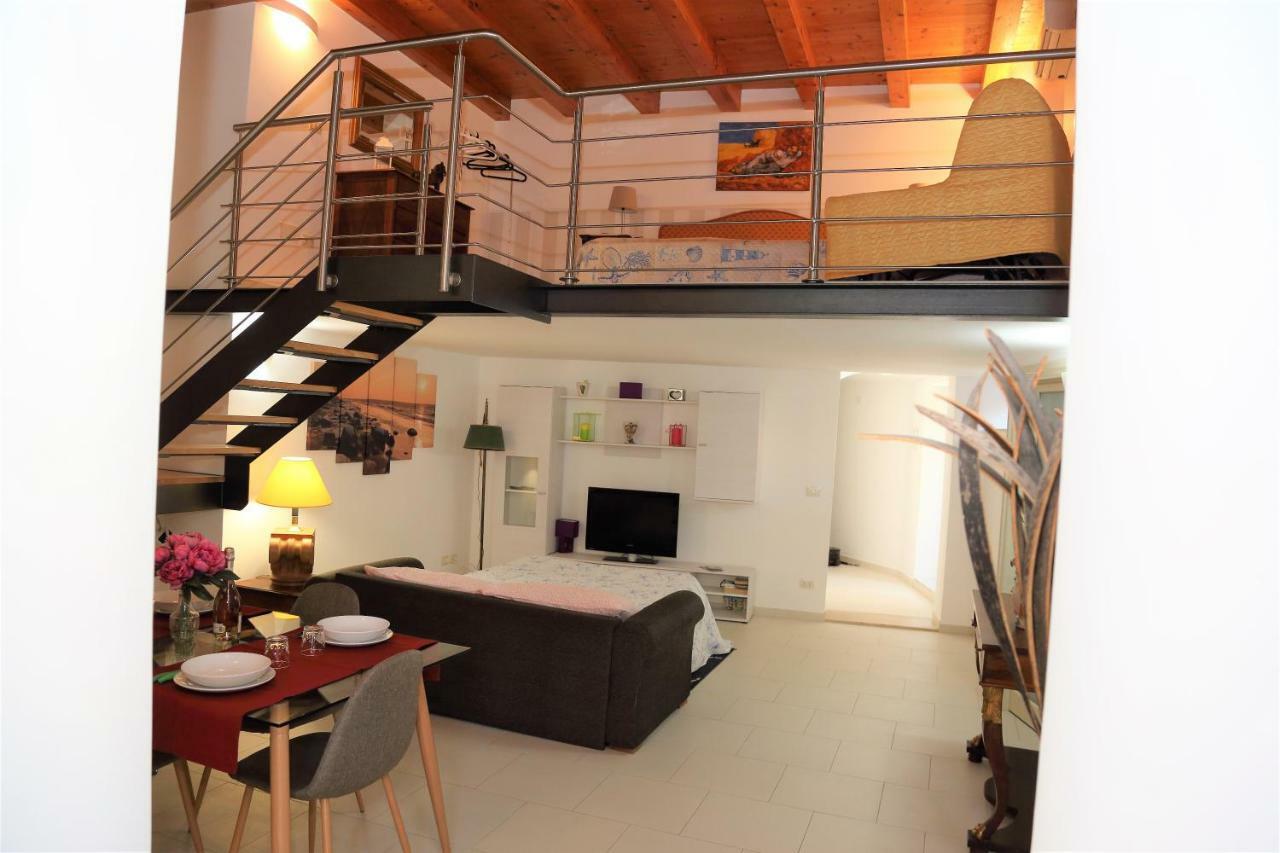 Appartamento Mega House Aeroporto di Catania Fontana Rossa Esterno foto