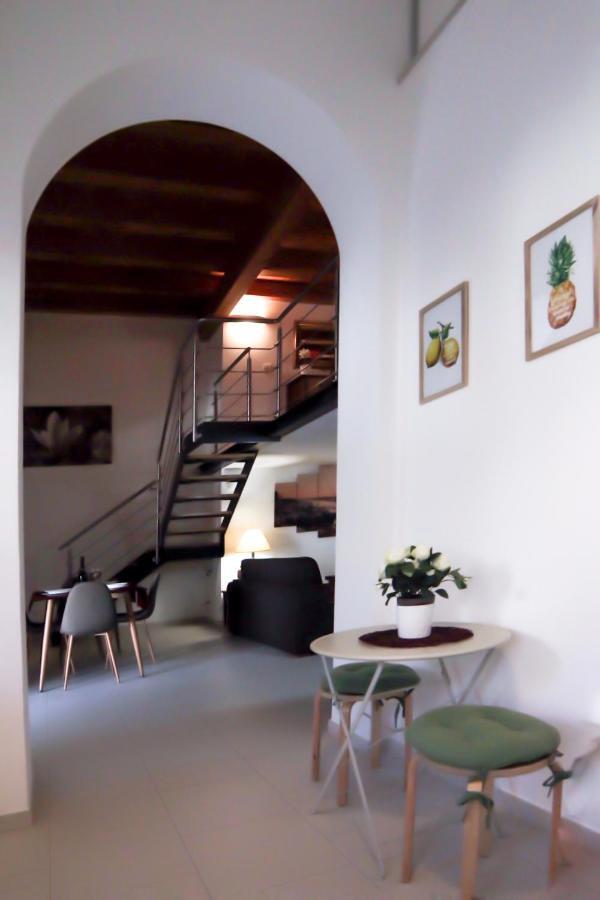 Appartamento Mega House Aeroporto di Catania Fontana Rossa Esterno foto